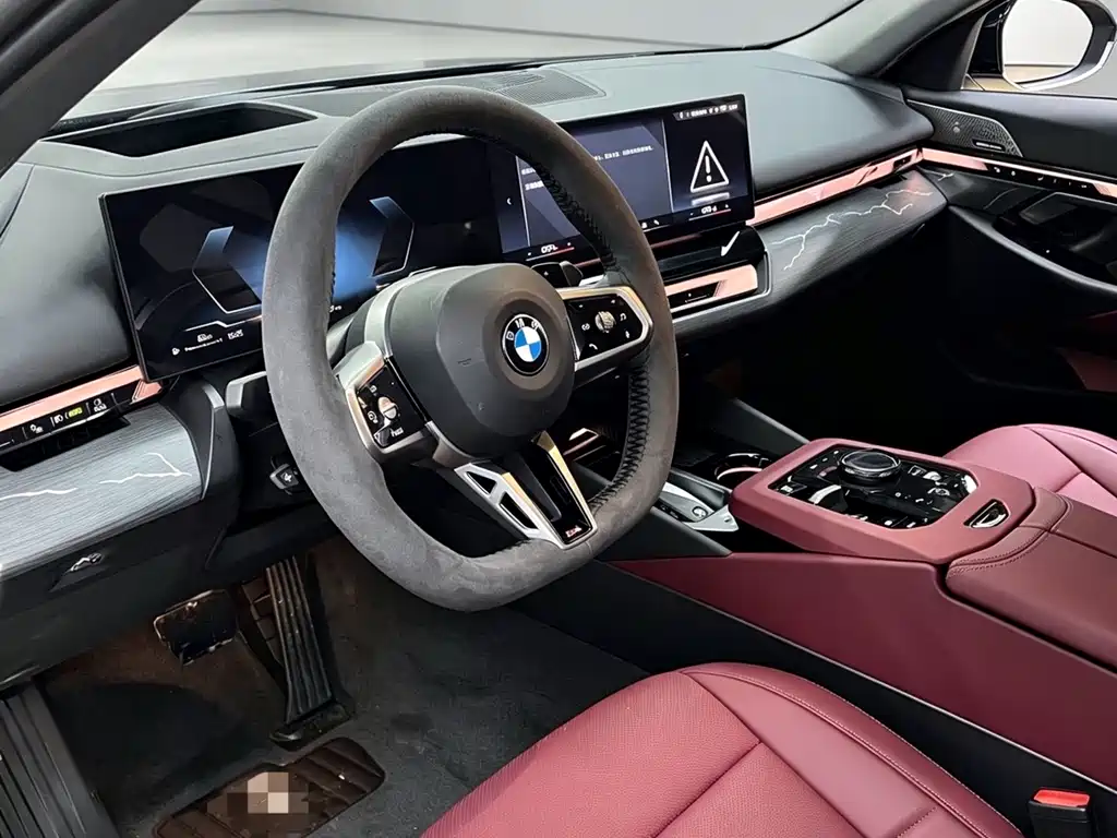 BMW 5 Series — миниатюра 10