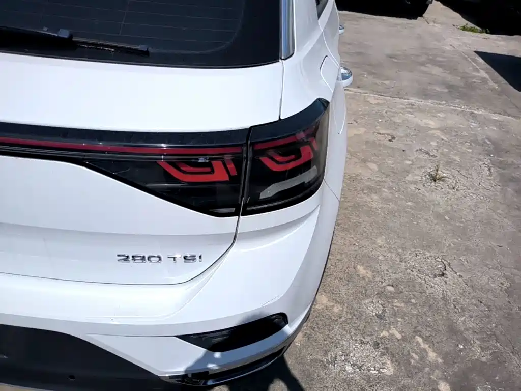 Volkswagen T-Roc — миниатюра 8
