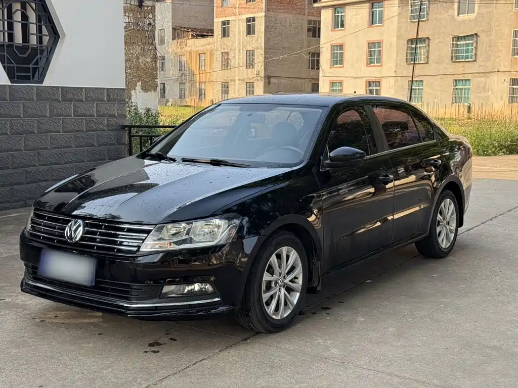 Volkswagen Lavida — миниатюра 2