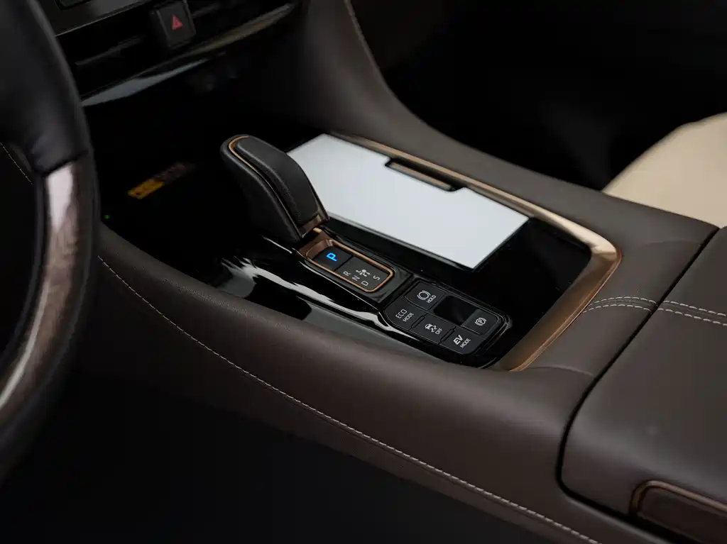 Toyota Vellfire — миниатюра 13