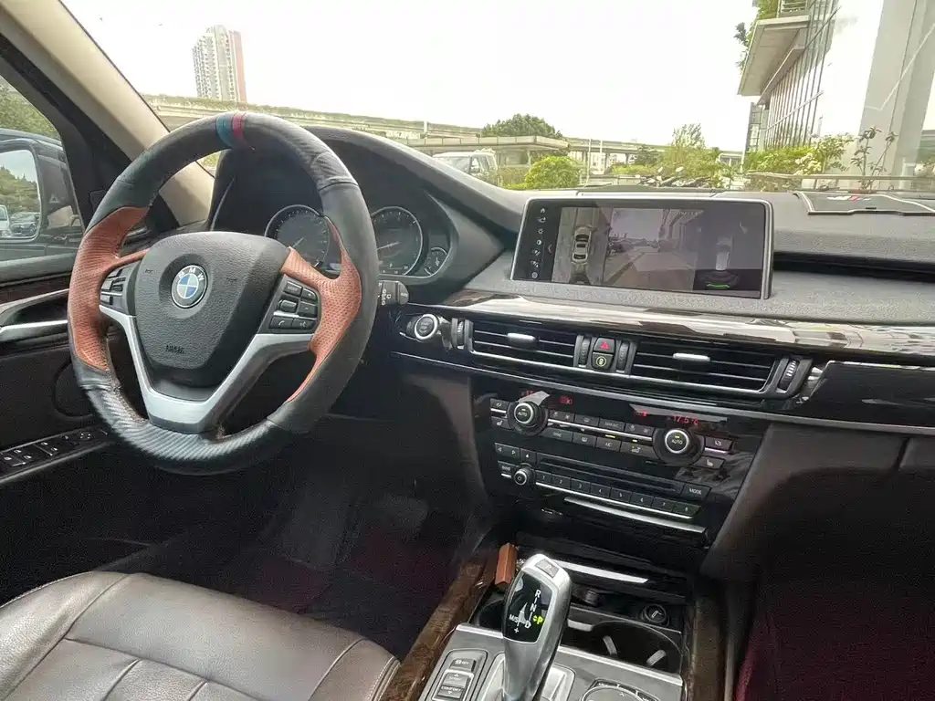 BMW X5 (Import) — миниатюра 13