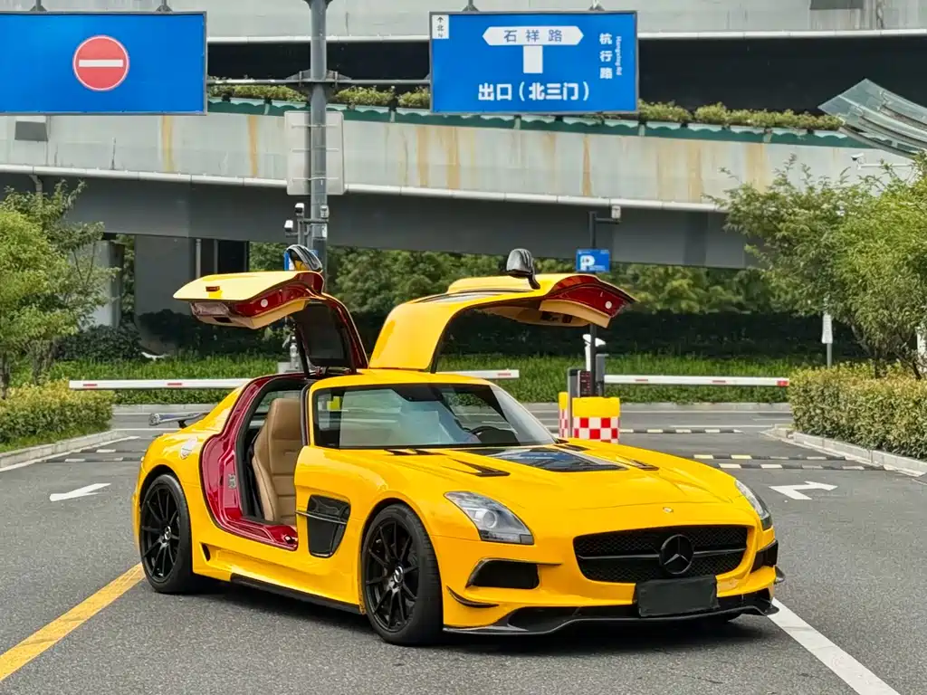 Mercedes-Benz SLS AMG — миниатюра 2