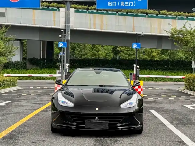 Ferrari GTC4Lusso
