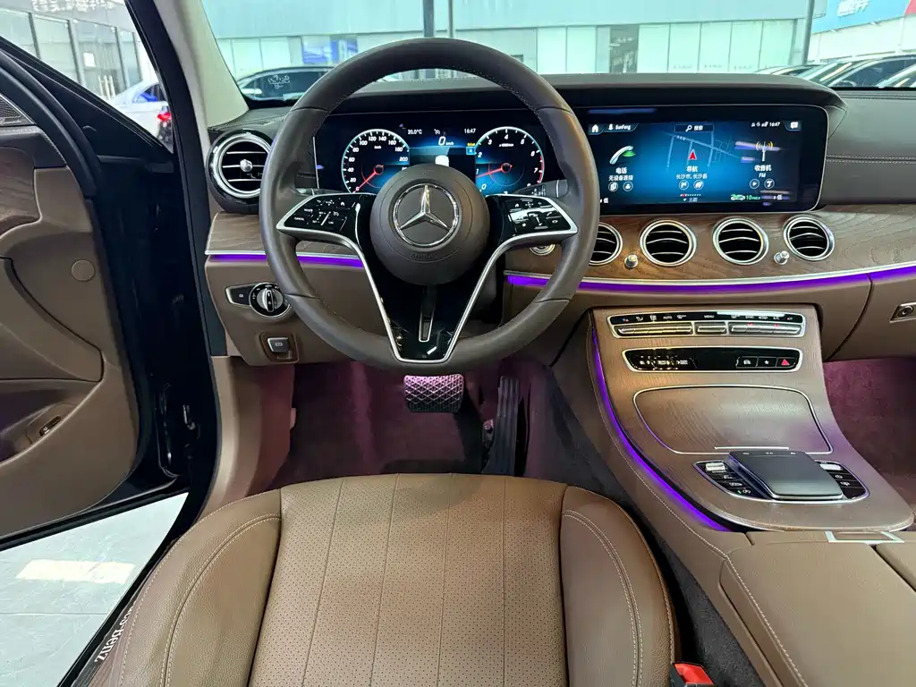 Mercedes-Benz E-Class — миниатюра 7