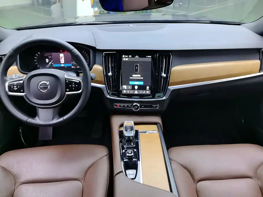 Volvo S90 — миниатюра 12