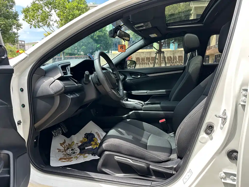 Honda Civic — миниатюра 4