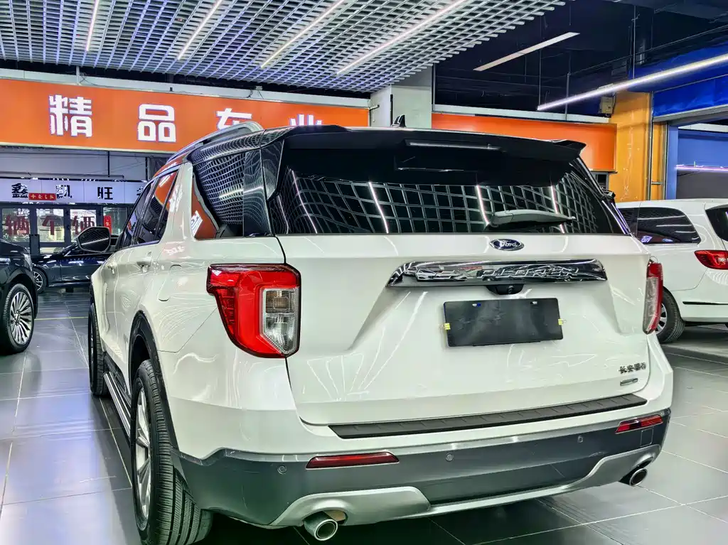 Ford Explorer — миниатюра 3