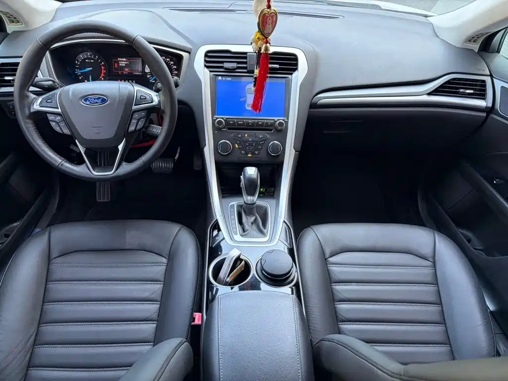 Ford Mondeo — миниатюра 8