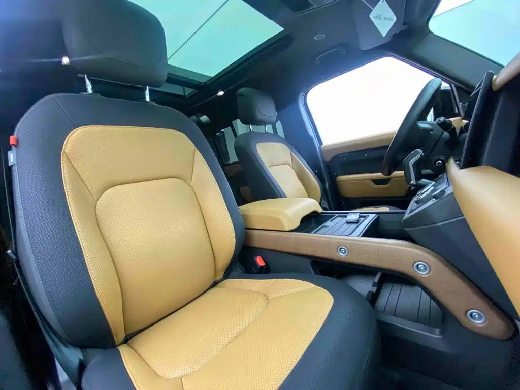 Land Rover Defender — миниатюра 28