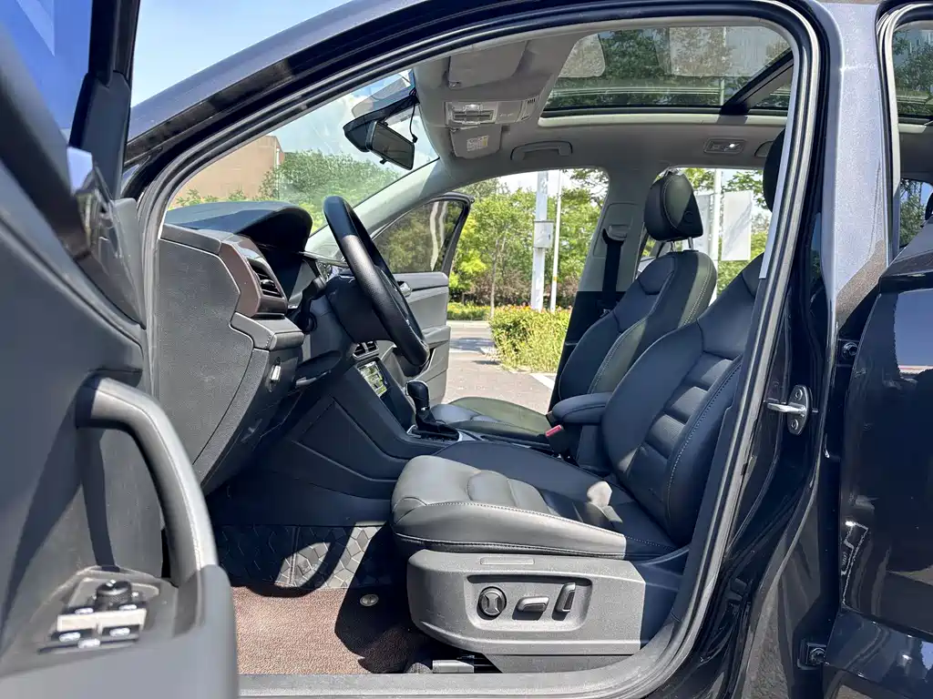 Volkswagen Tharu - фото 4