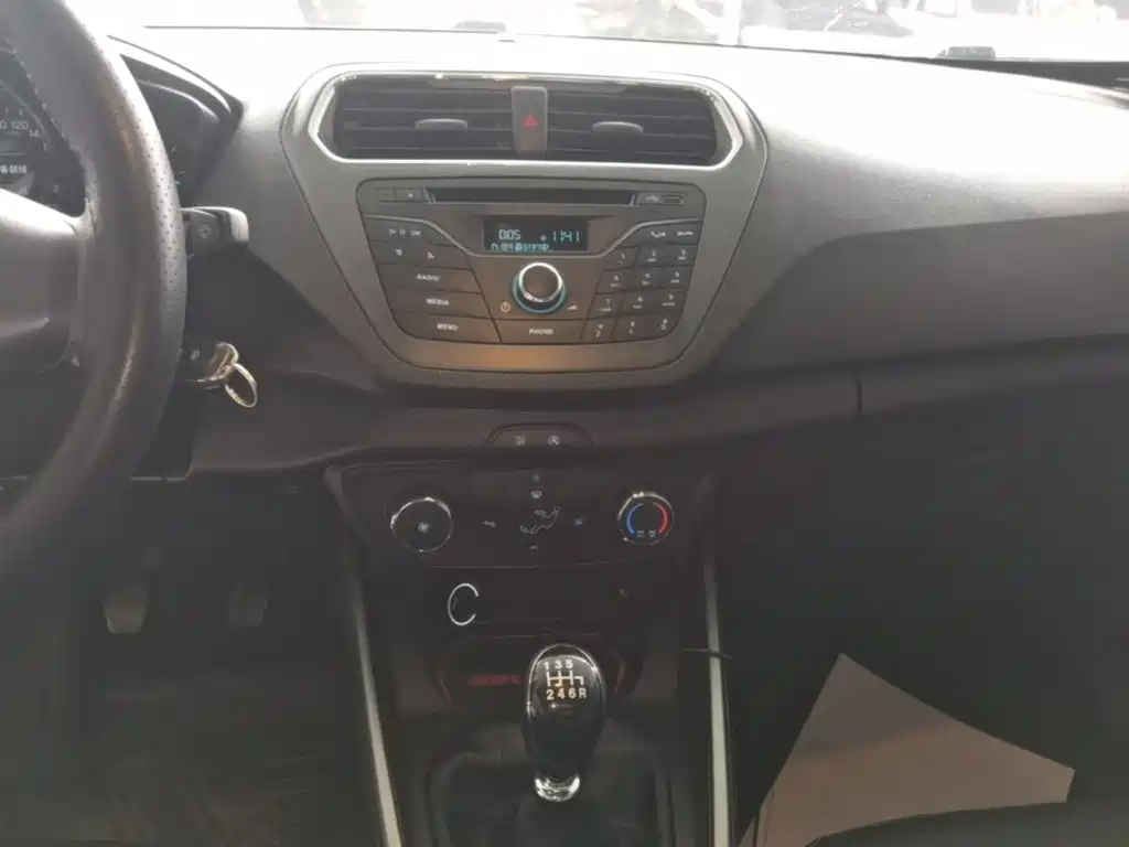 Ford Escort — миниатюра 13