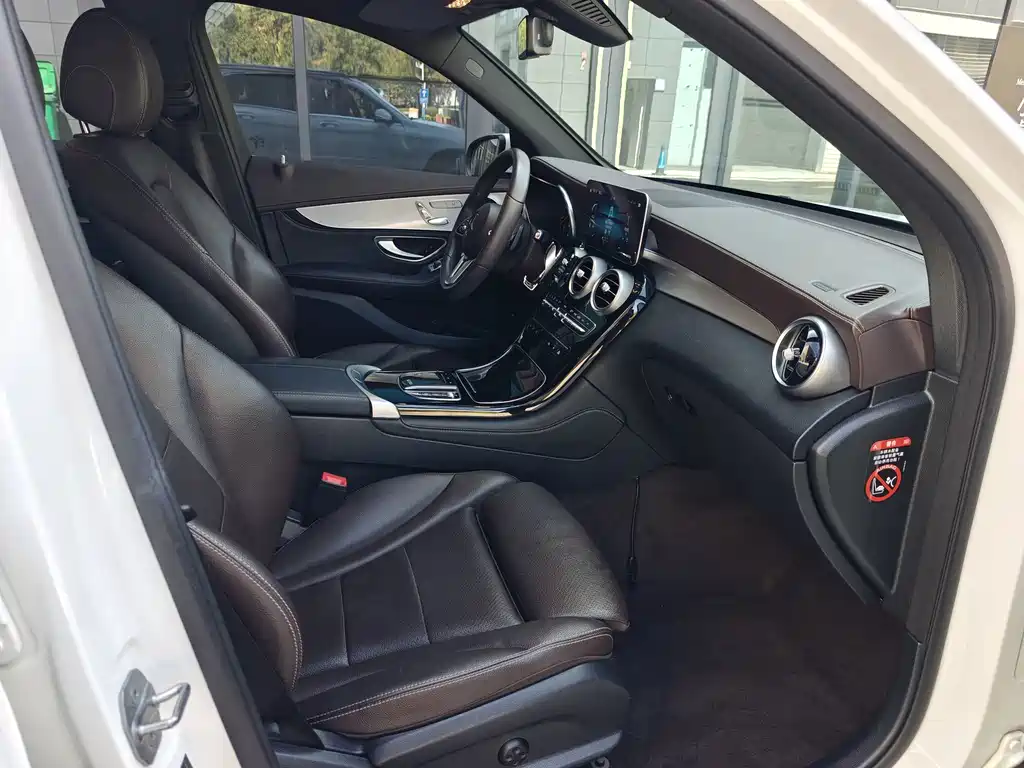 Mercedes-Benz GLC — миниатюра 10