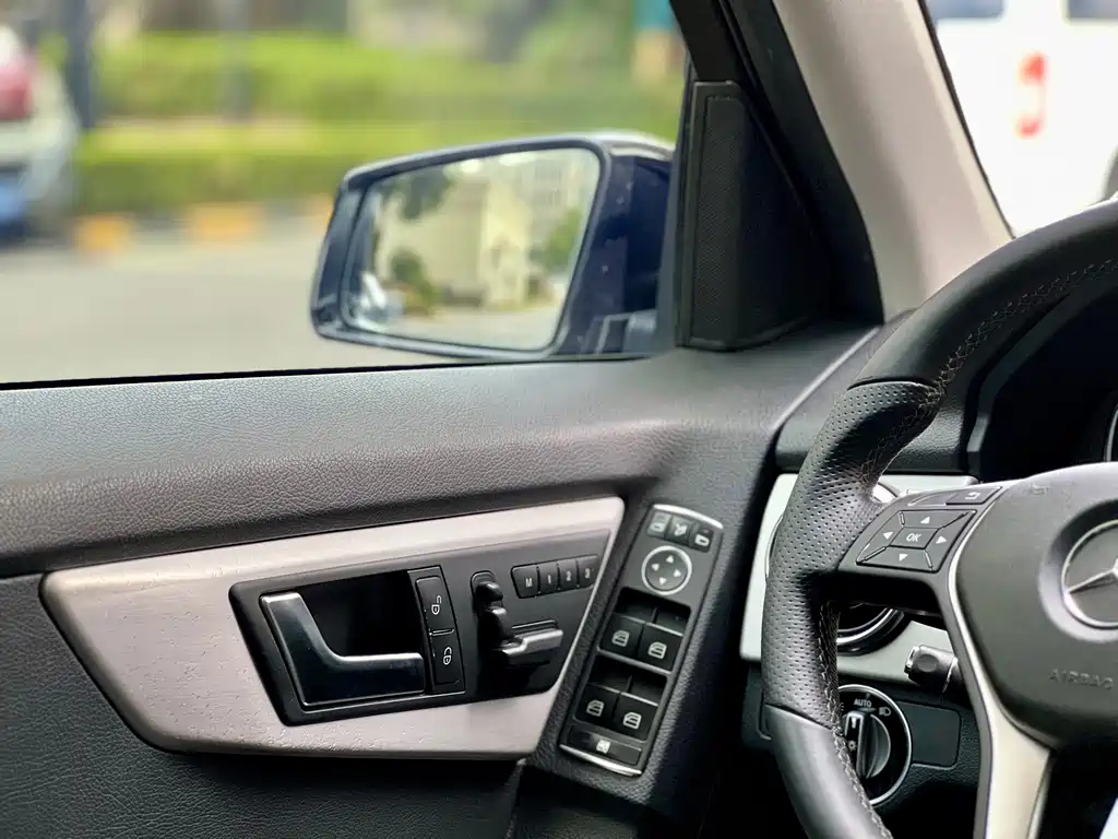 Mercedes-Benz GLK-Class — миниатюра 10