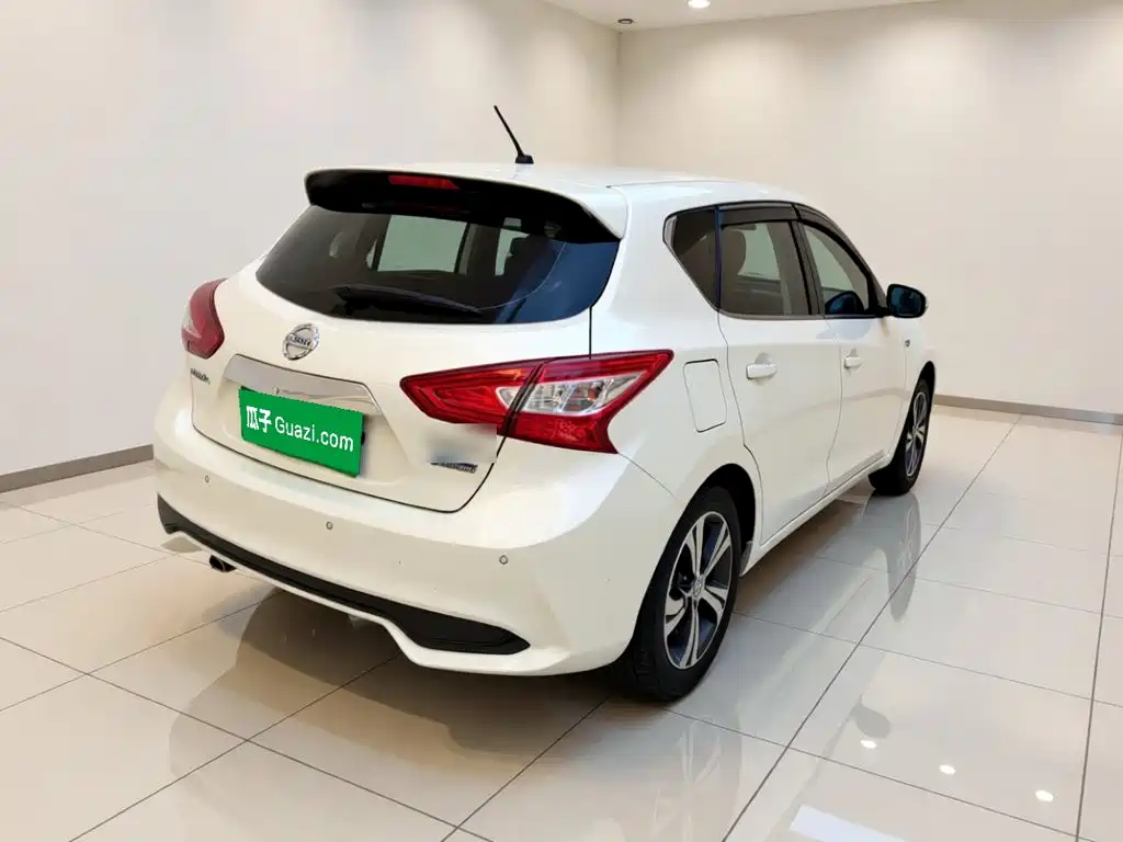 Nissan Tiida — миниатюра 6