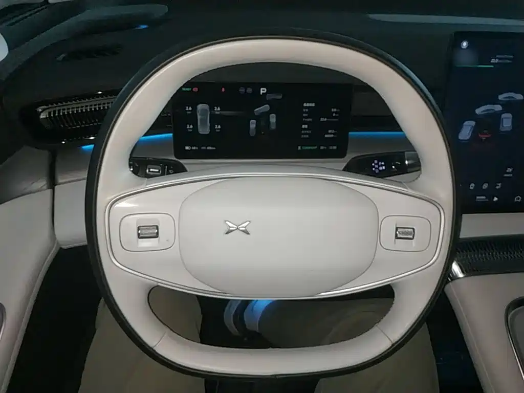 XPeng X9 — миниатюра 11