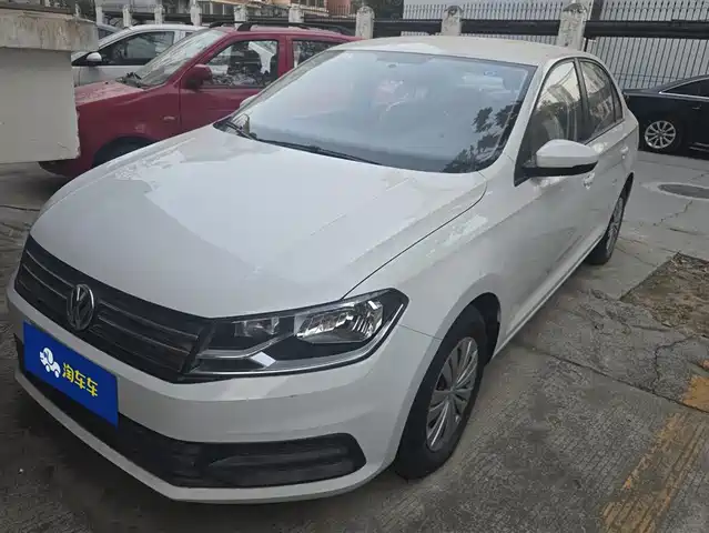 VOLKSWAGEN SANTANA 2019