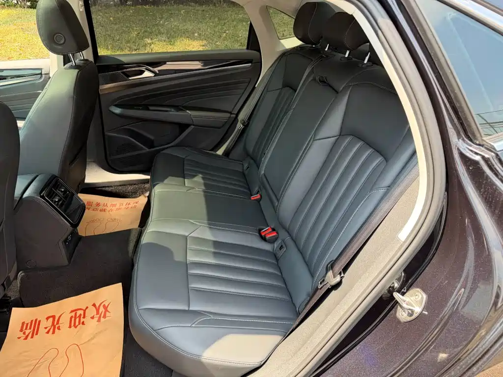 Volkswagen Passat — миниатюра 12