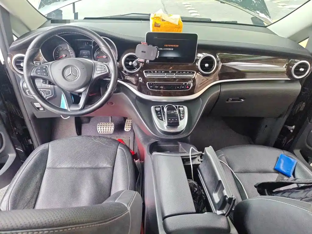 Mercedes-Benz V-Class — миниатюра 13