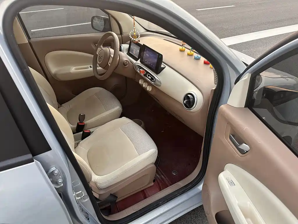 Wuling MINIEV — миниатюра 5