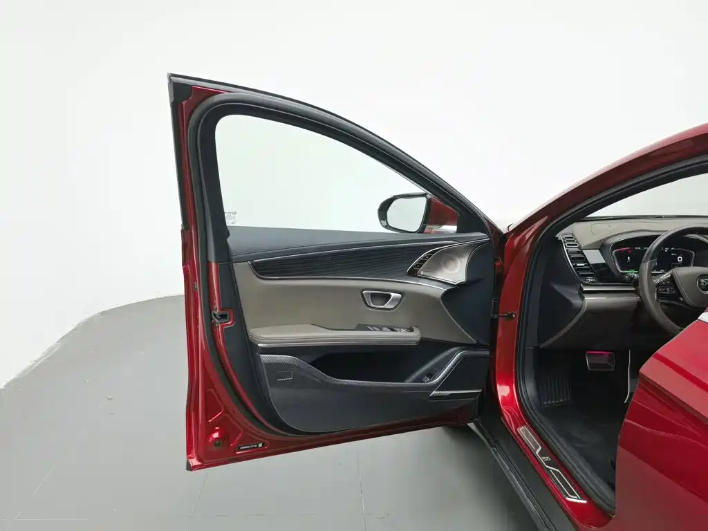 BYD Han — миниатюра 8