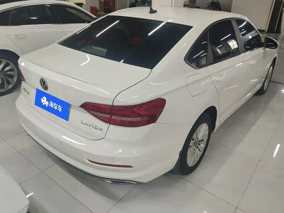 Volkswagen Lavida — миниатюра 3