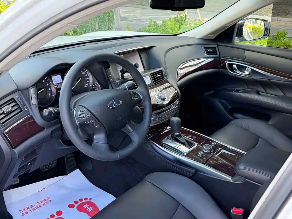Infiniti Q70 — миниатюра 12