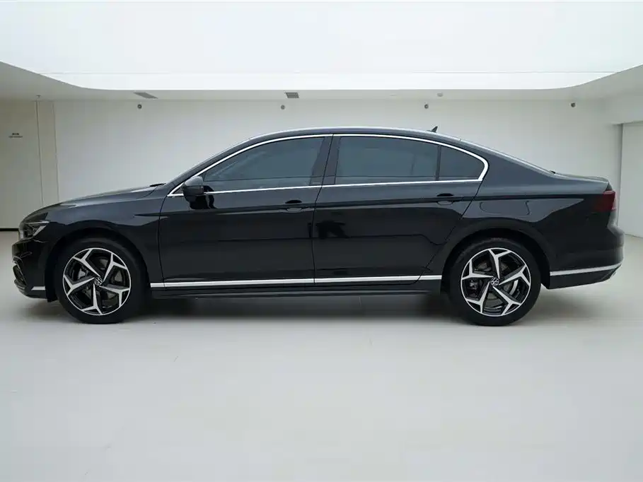 Volkswagen Magotan 2025 330TSI DSG Luxury