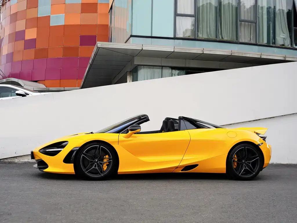 MCLAREN 720S