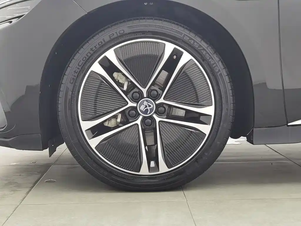 BYD Han — миниатюра 17