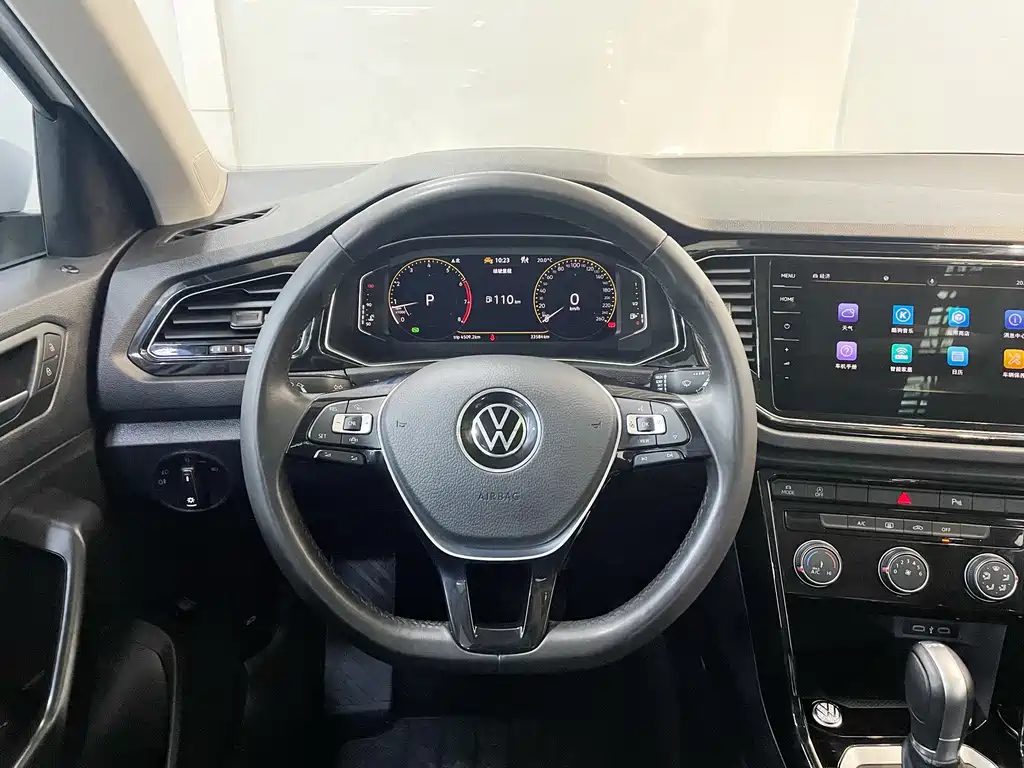 Volkswagen T-Roc — миниатюра 23