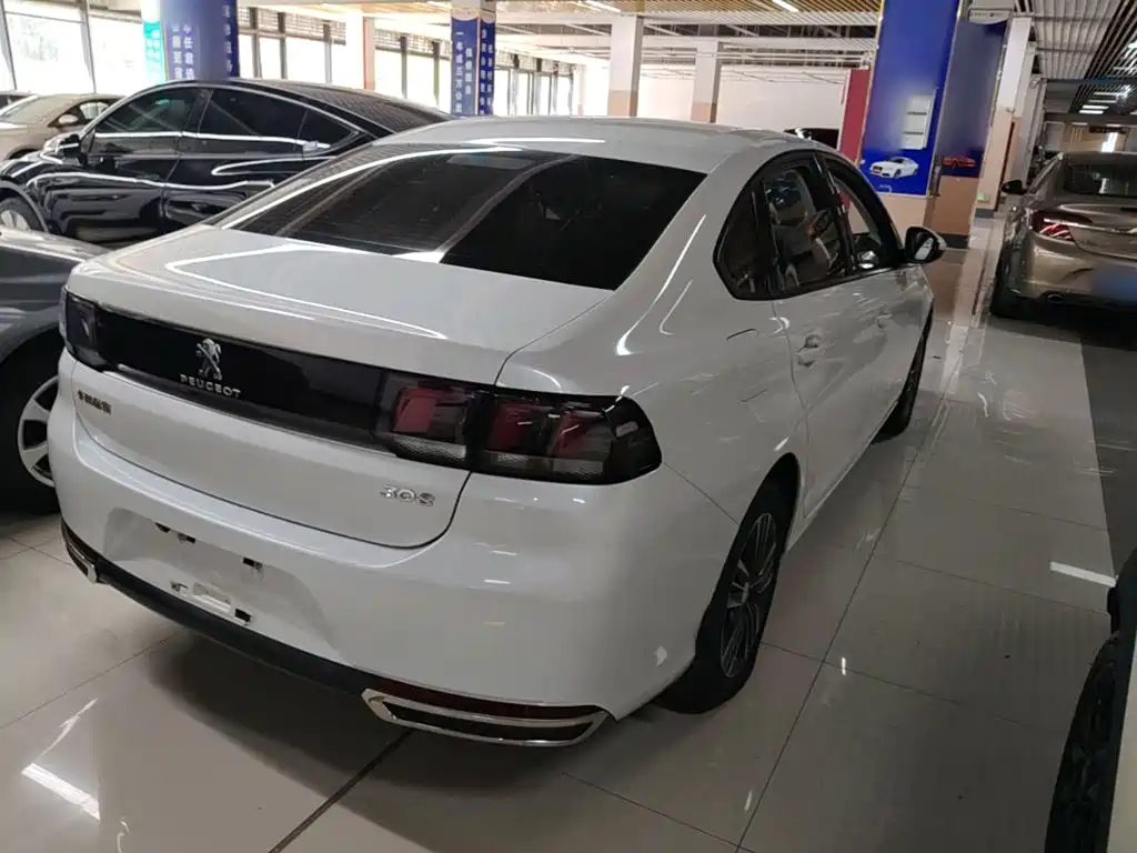 Peugeot 308 — миниатюра 7
