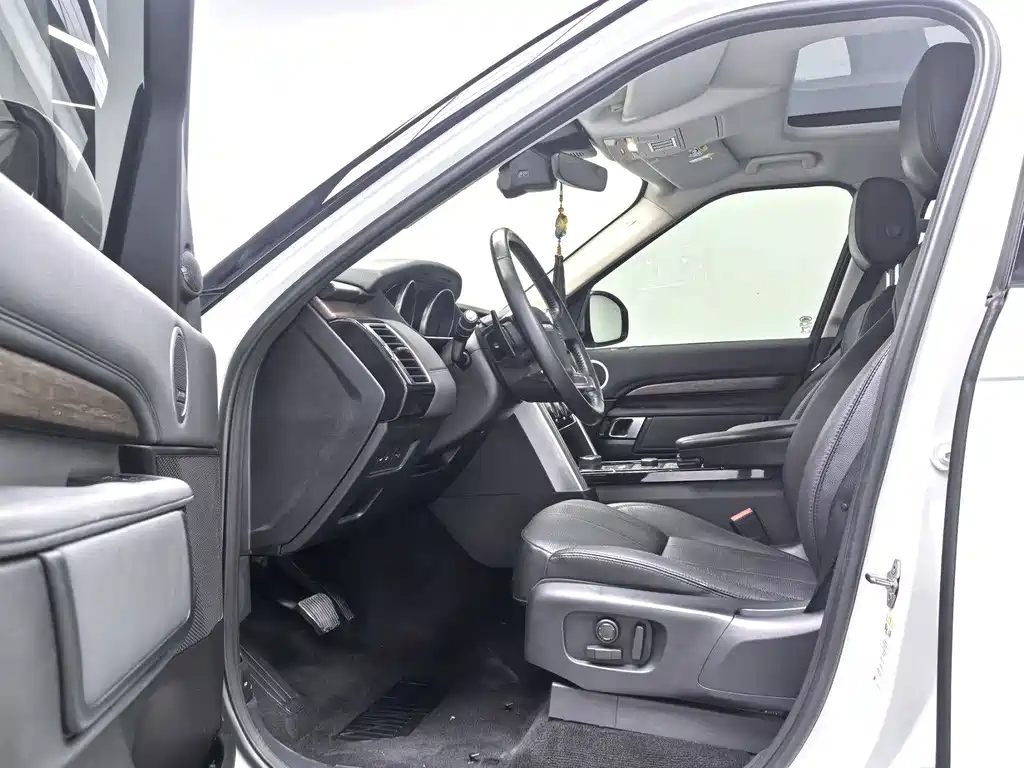 Land Rover Discovery — миниатюра 8