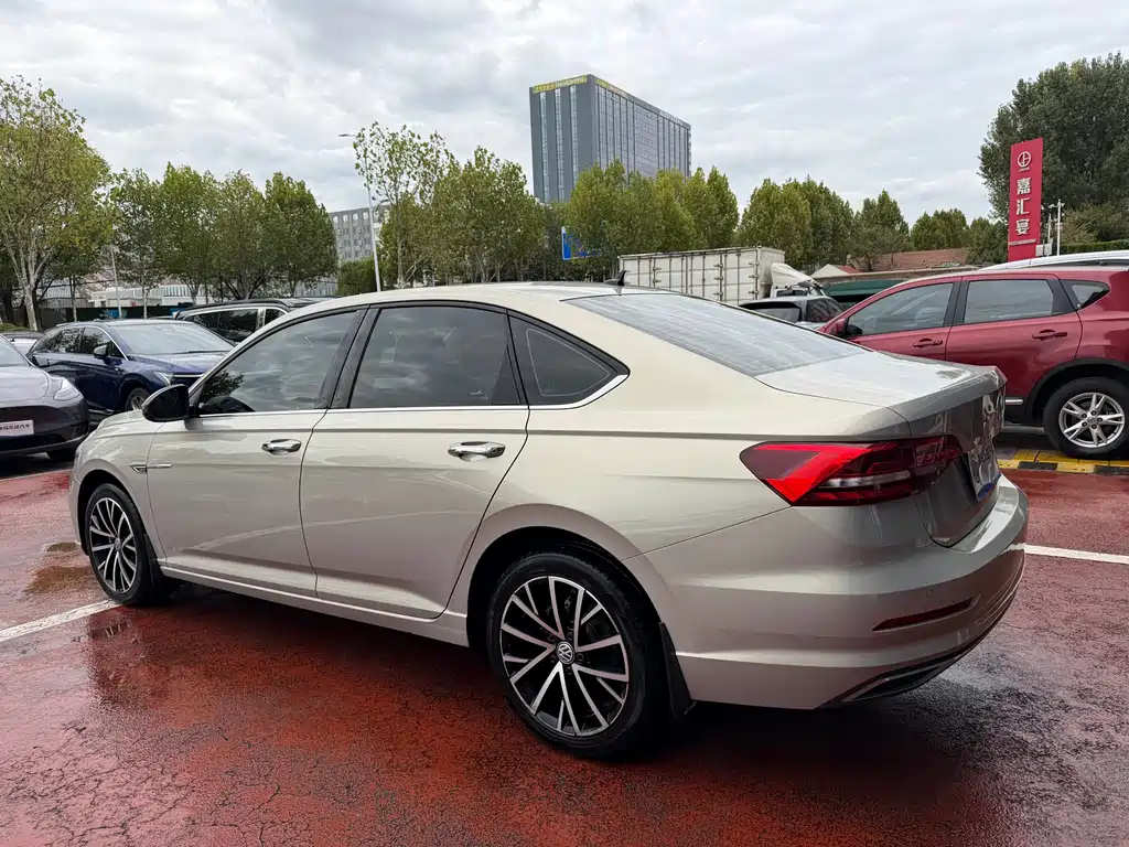 Volkswagen Lavida — миниатюра 4