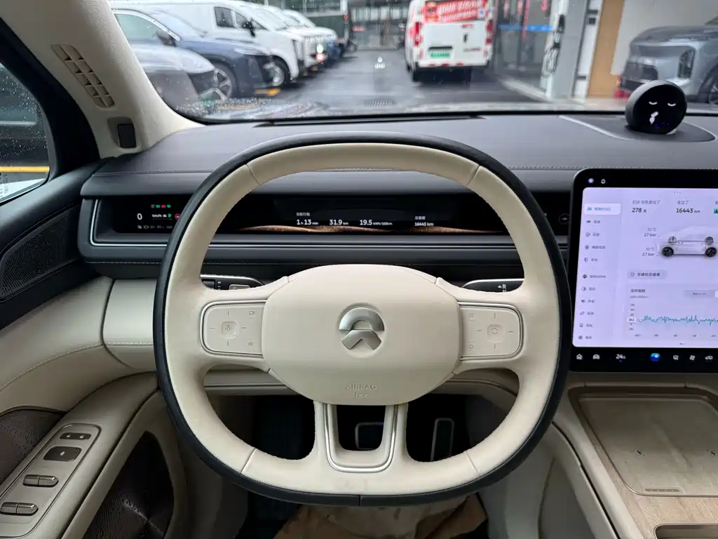 NIO ES8 — миниатюра 21