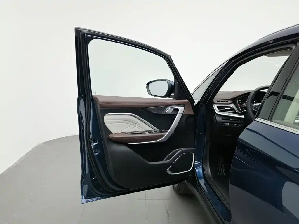 Geely Jia Ji New Energy — миниатюра 8