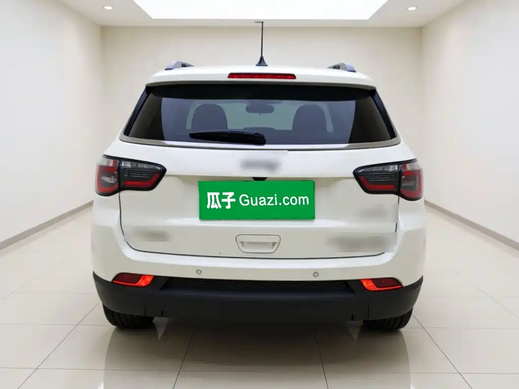 Jeep Compass — миниатюра 5