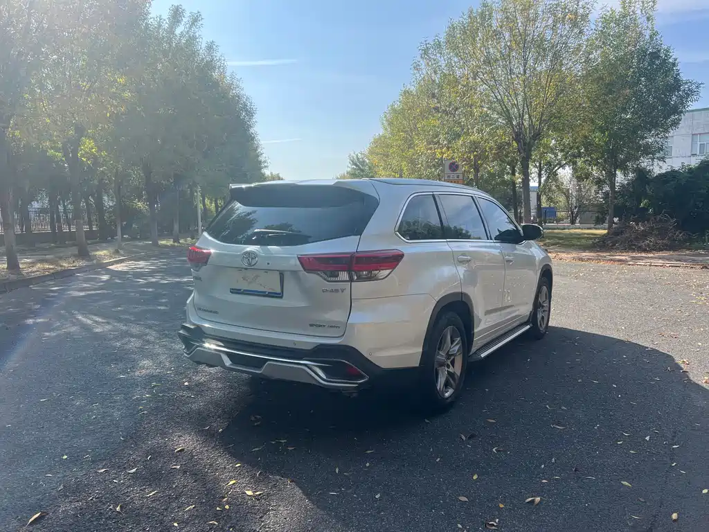 Toyota Highlander — миниатюра 5
