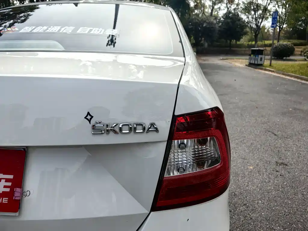 Skoda Rapid — миниатюра 16