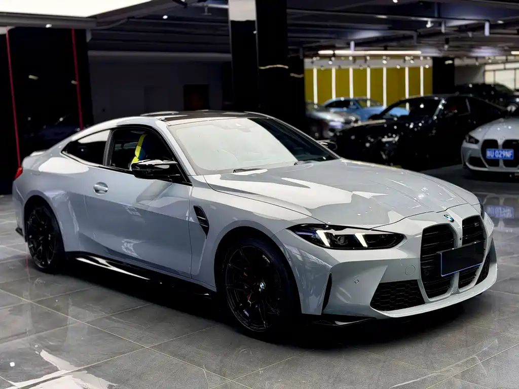 BMW M4 — миниатюра 2