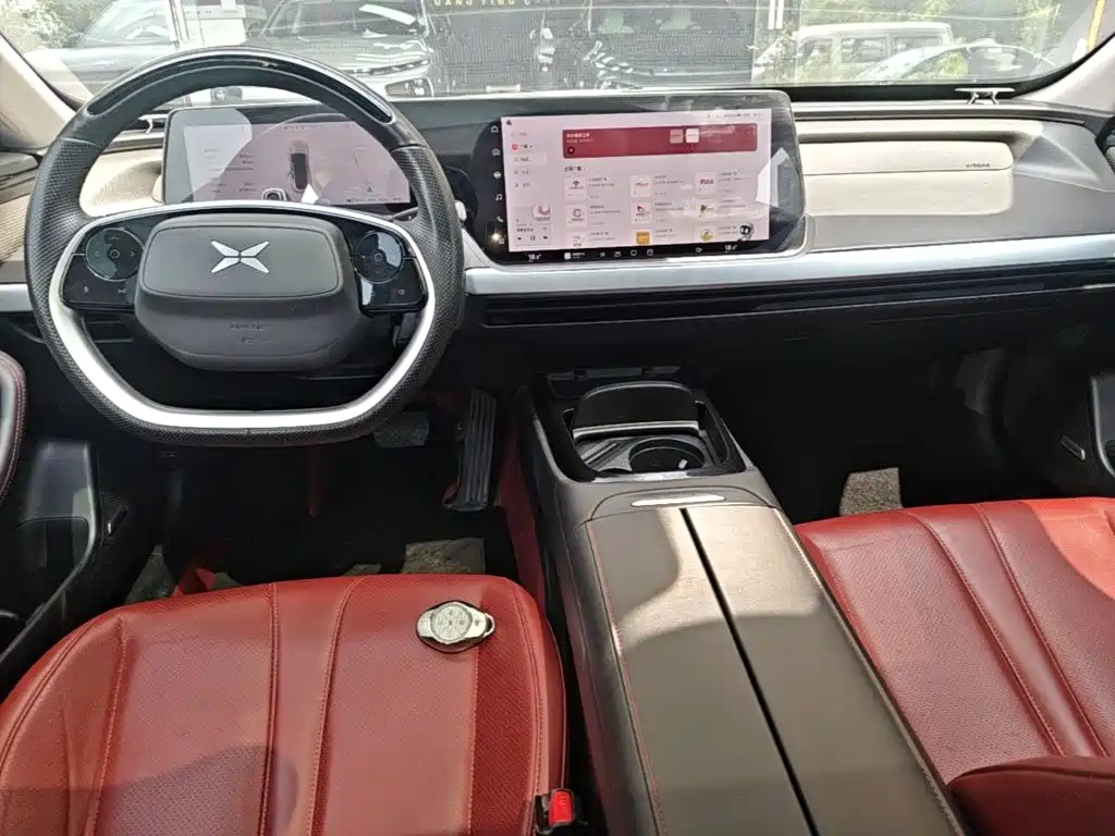 XPeng P7 — миниатюра 10