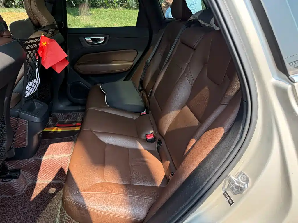 Volvo XC60 — миниатюра 12