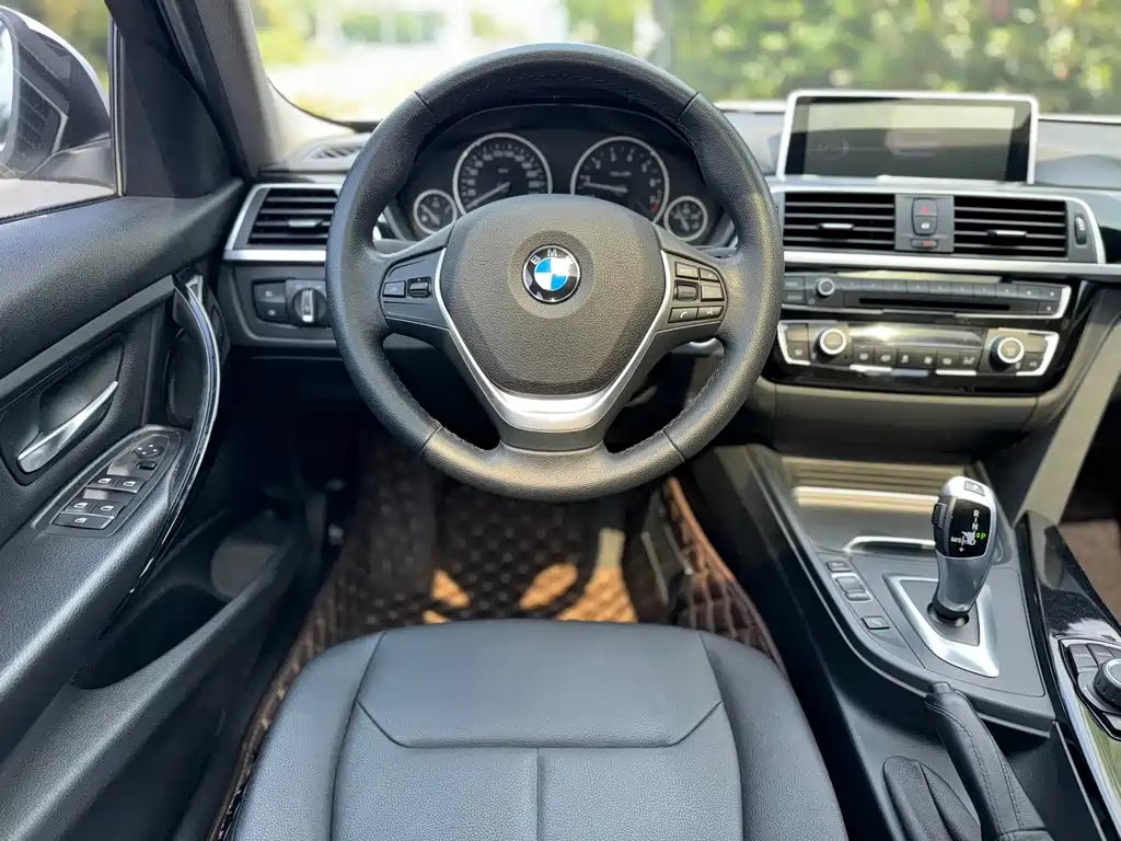 BMW 3 Series — миниатюра 7