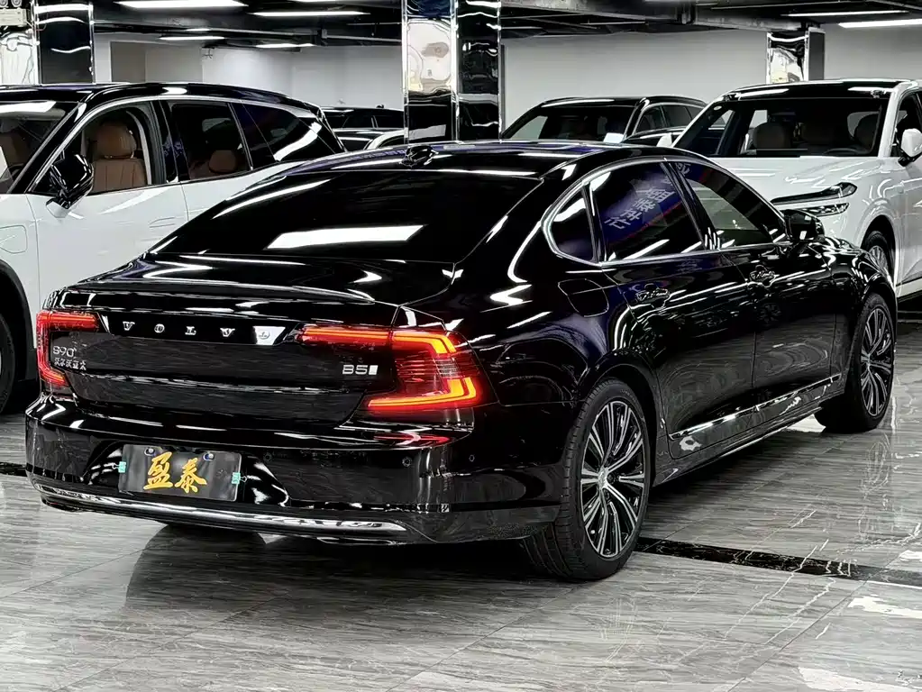 Volvo S90 — миниатюра 7