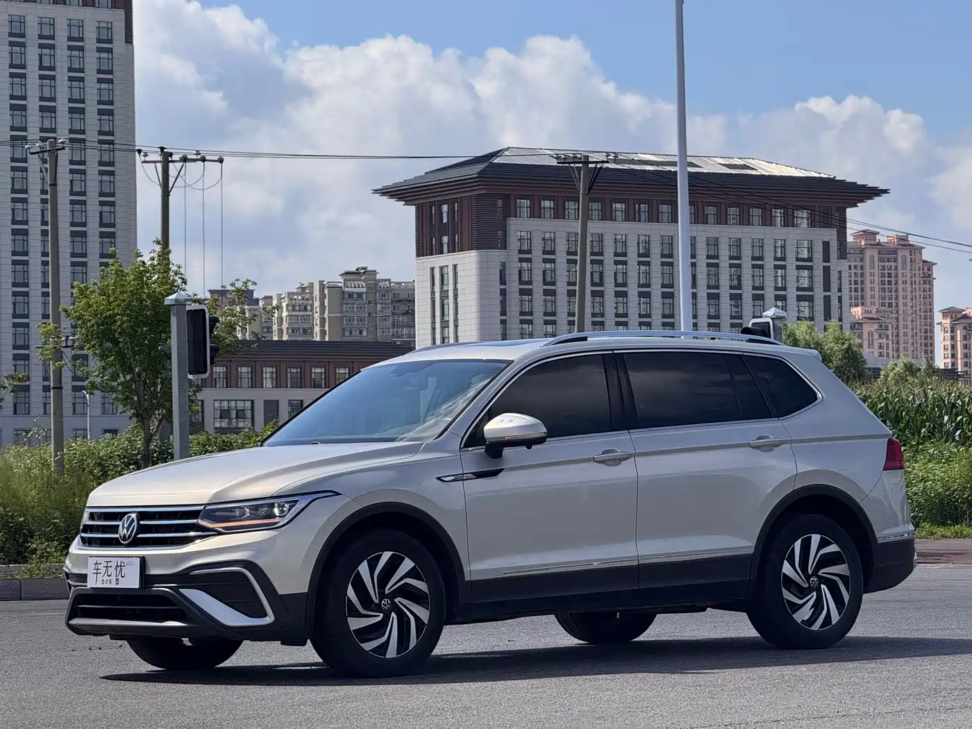 Volkswagen Tiguan L id 4669294 из Китая 12