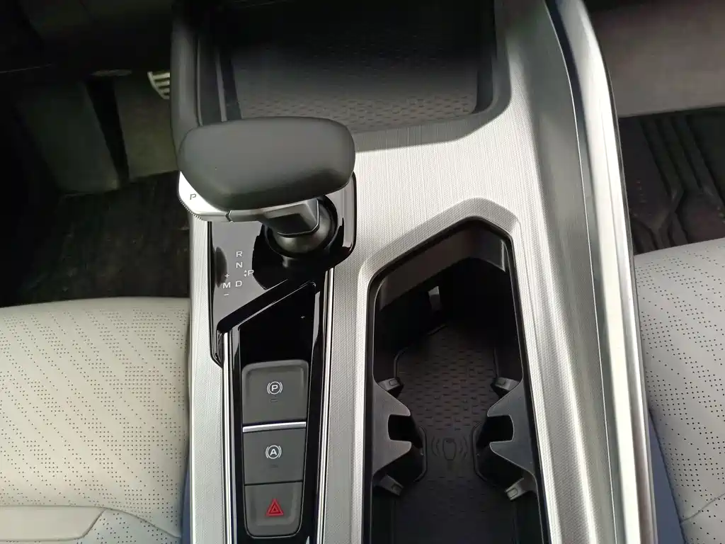Geely Xingrui — миниатюра 11