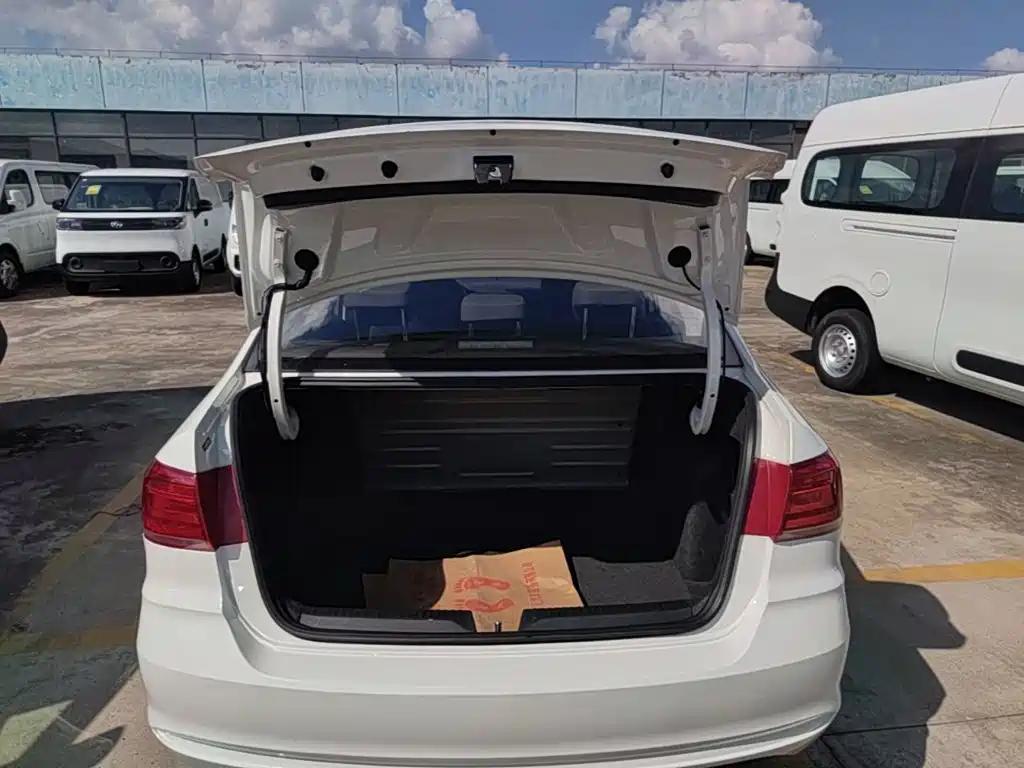 Volkswagen Santana — миниатюра 19