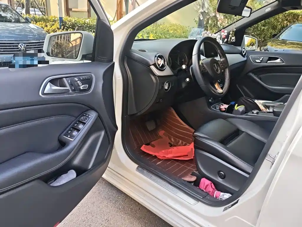 Mercedes-Benz B-Class — миниатюра 12