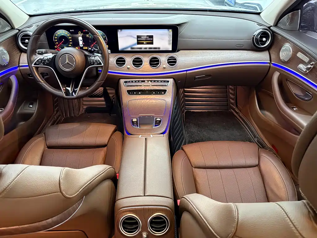 Mercedes-Benz E-Class — миниатюра 7