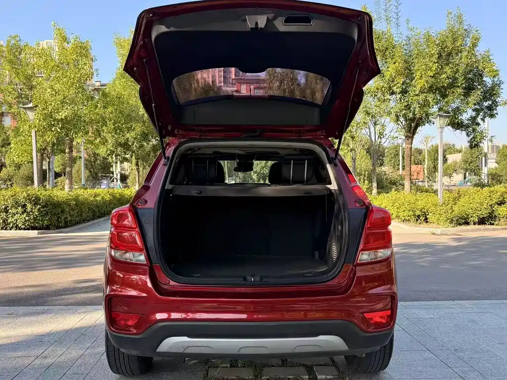 Chevrolet Trax — миниатюра 21