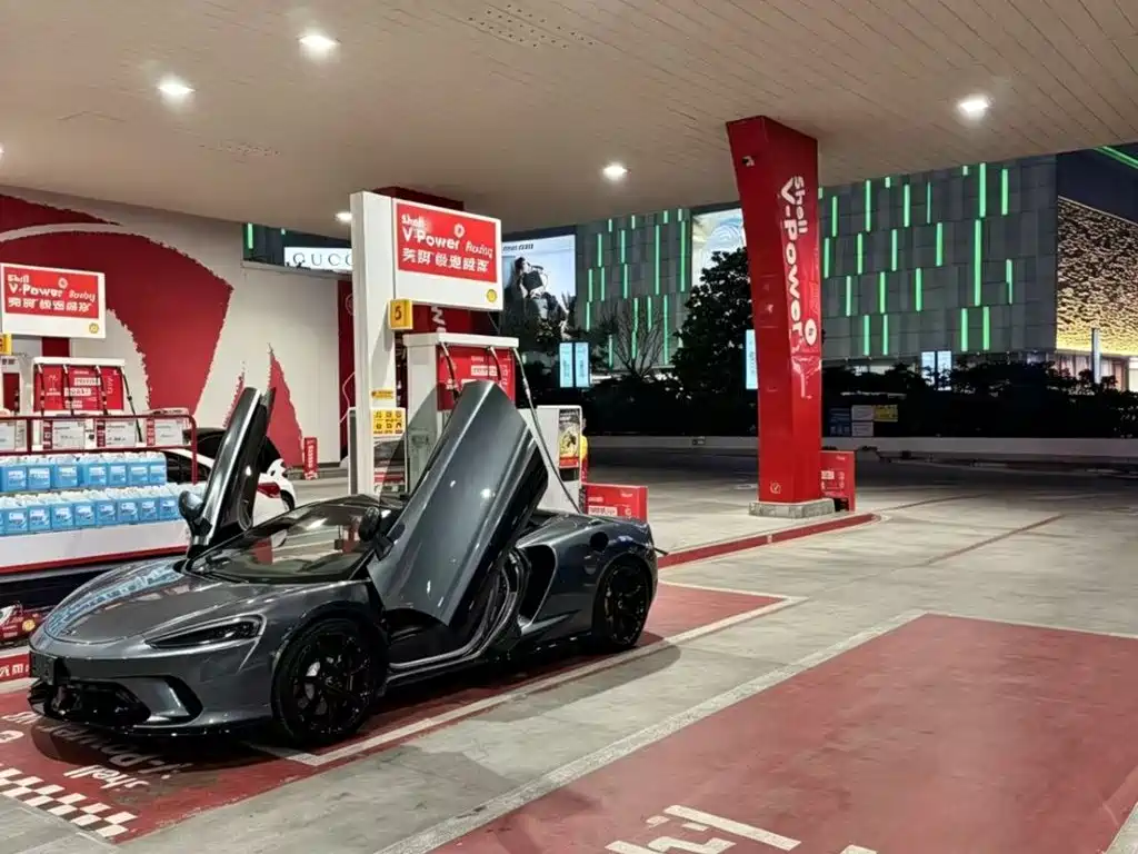 McLaren GT — миниатюра 3